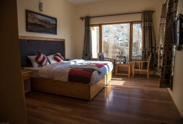 Hotel Khakshal Photo Gallery