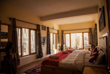Hotel Khakshal Photo Gallery