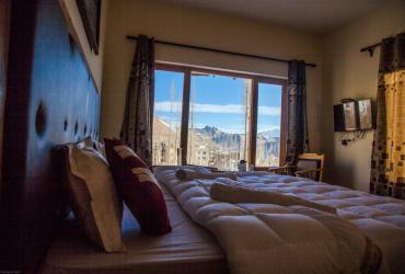 Hotel Khakshal Photo Gallery